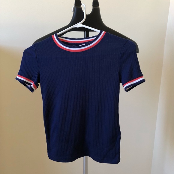 H&M T-shirt - Picture 1 of 4